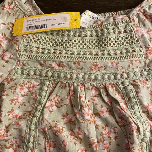 NWT Bohemian Tie Front Lace Detail Shirt - Picture 2 of 2